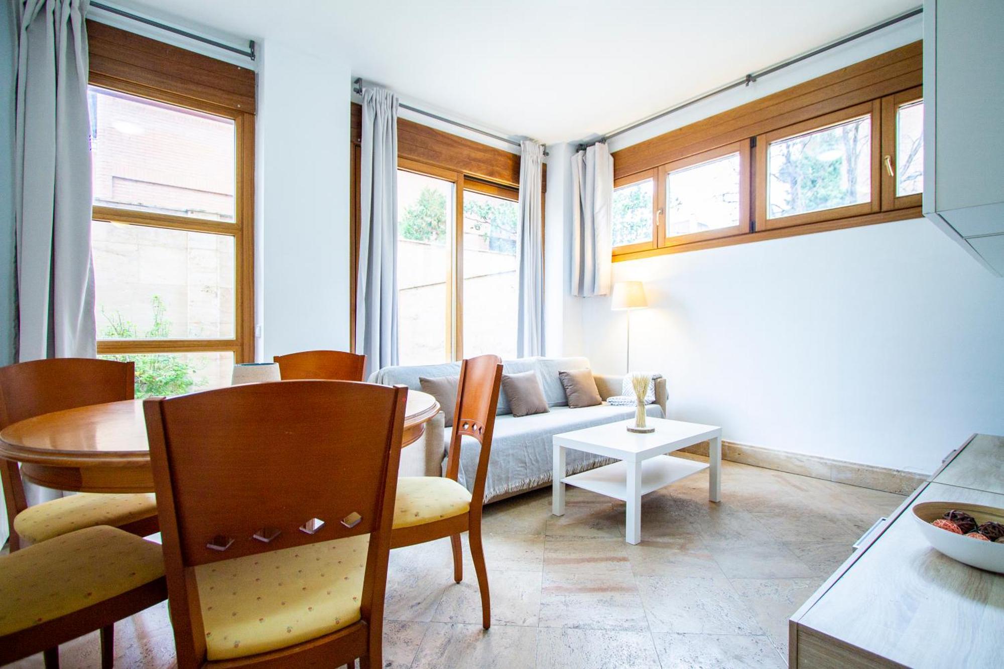 Apartamentos Villablino Arturo Soria Madrid Eksteriør billede