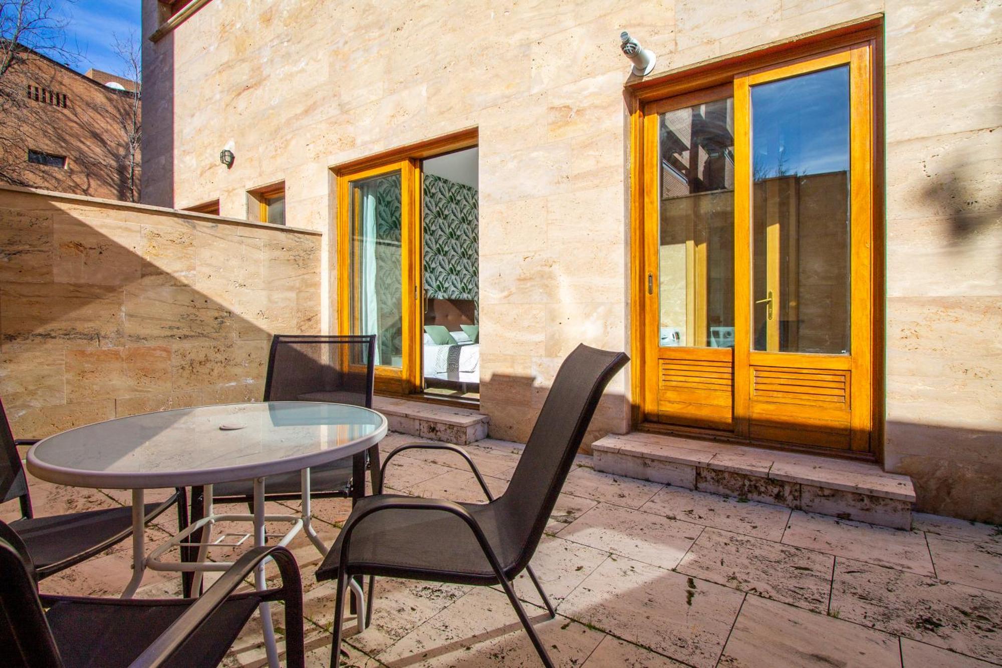 Apartamentos Villablino Arturo Soria Madrid Eksteriør billede