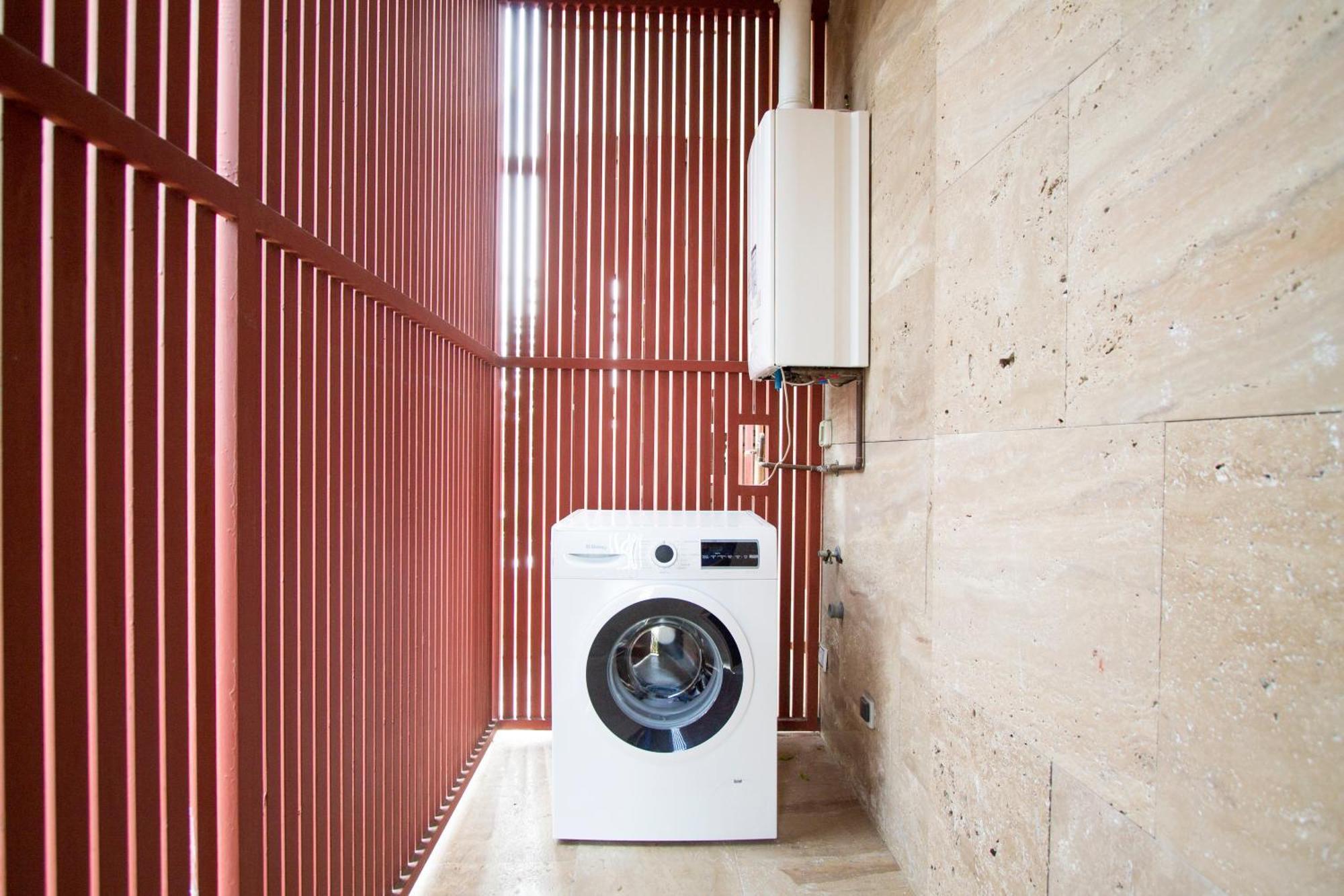 Apartamentos Villablino Arturo Soria Madrid Eksteriør billede