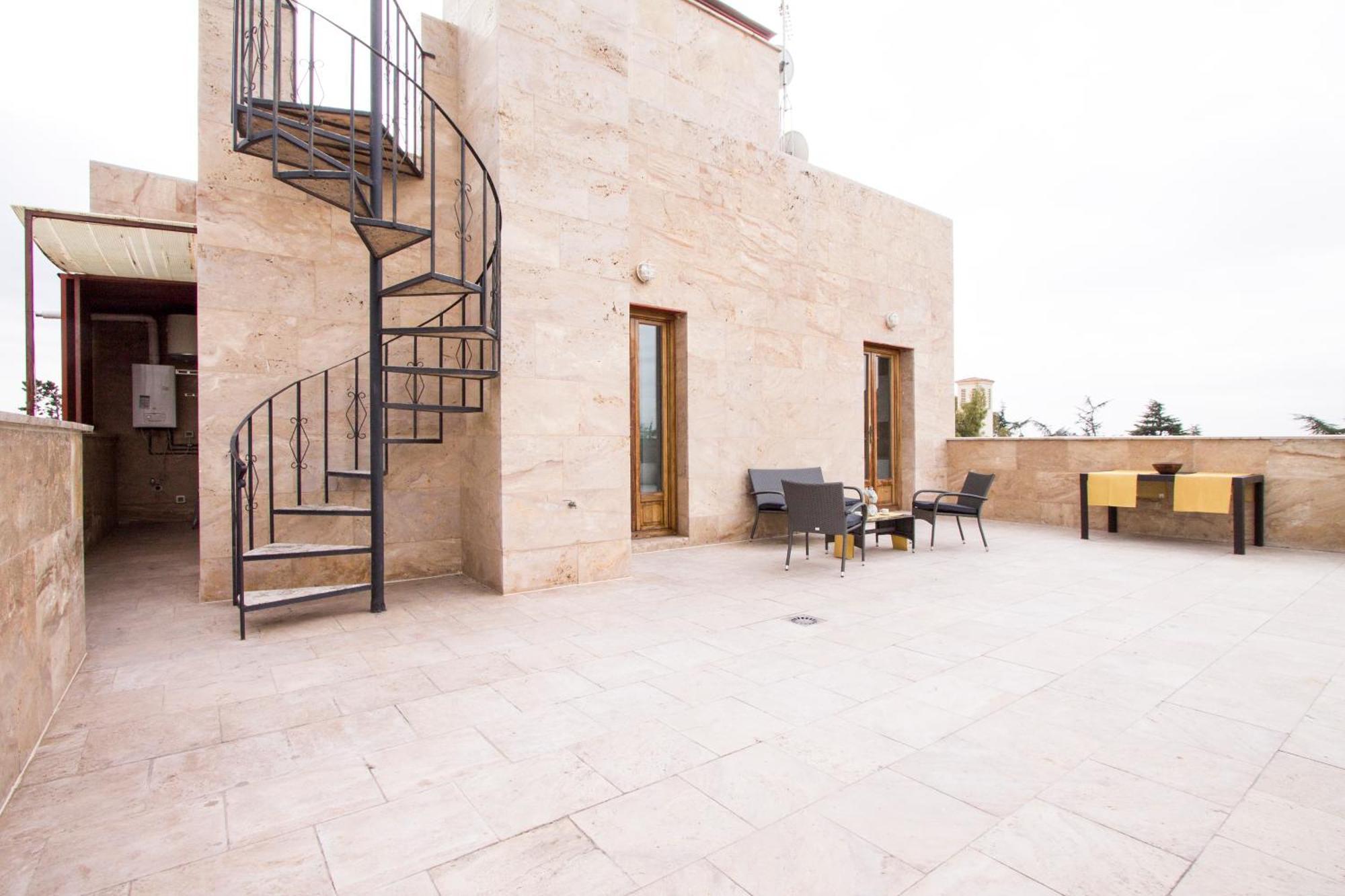 Apartamentos Villablino Arturo Soria Madrid Eksteriør billede